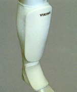 Защита голени и стопы эластик Viking V7481  (0,3кг, 8*15*35, S, красный)