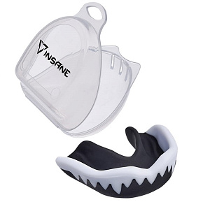 Капа 1-челюстная взрослая INSANE JAGUAR IN23-MG200, ЭВА черный/белый купить в Батайсе - цены в интернет-магазине спортивных товаров "Медведь"
